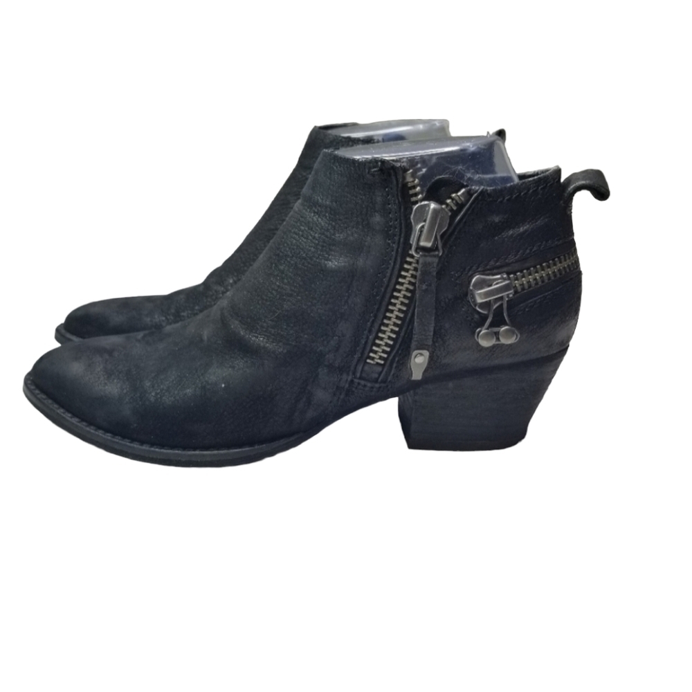 Dolce Vita Saylor black leather ankle Moto Ankle booties